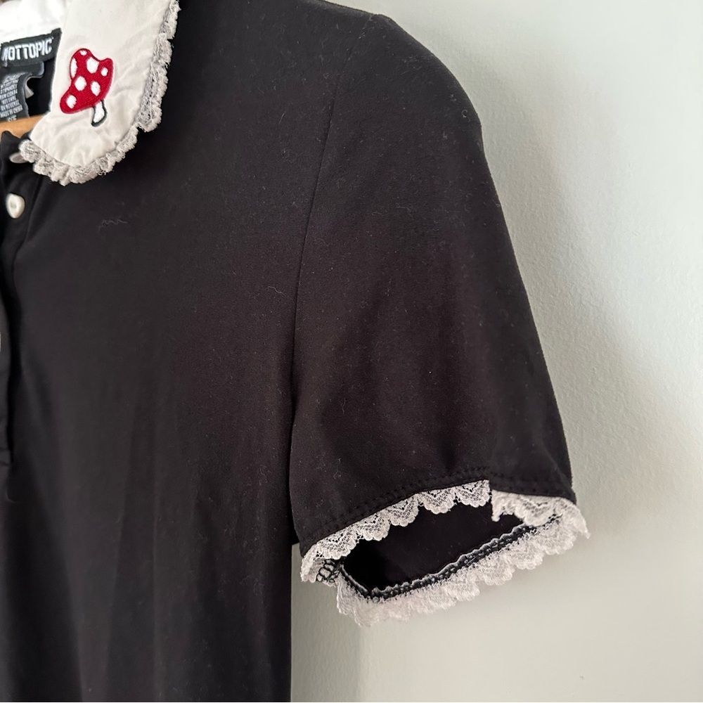 Mushroom Embroidered Lacey Collared Cropped Tee Size Small - Picture 3 of 11